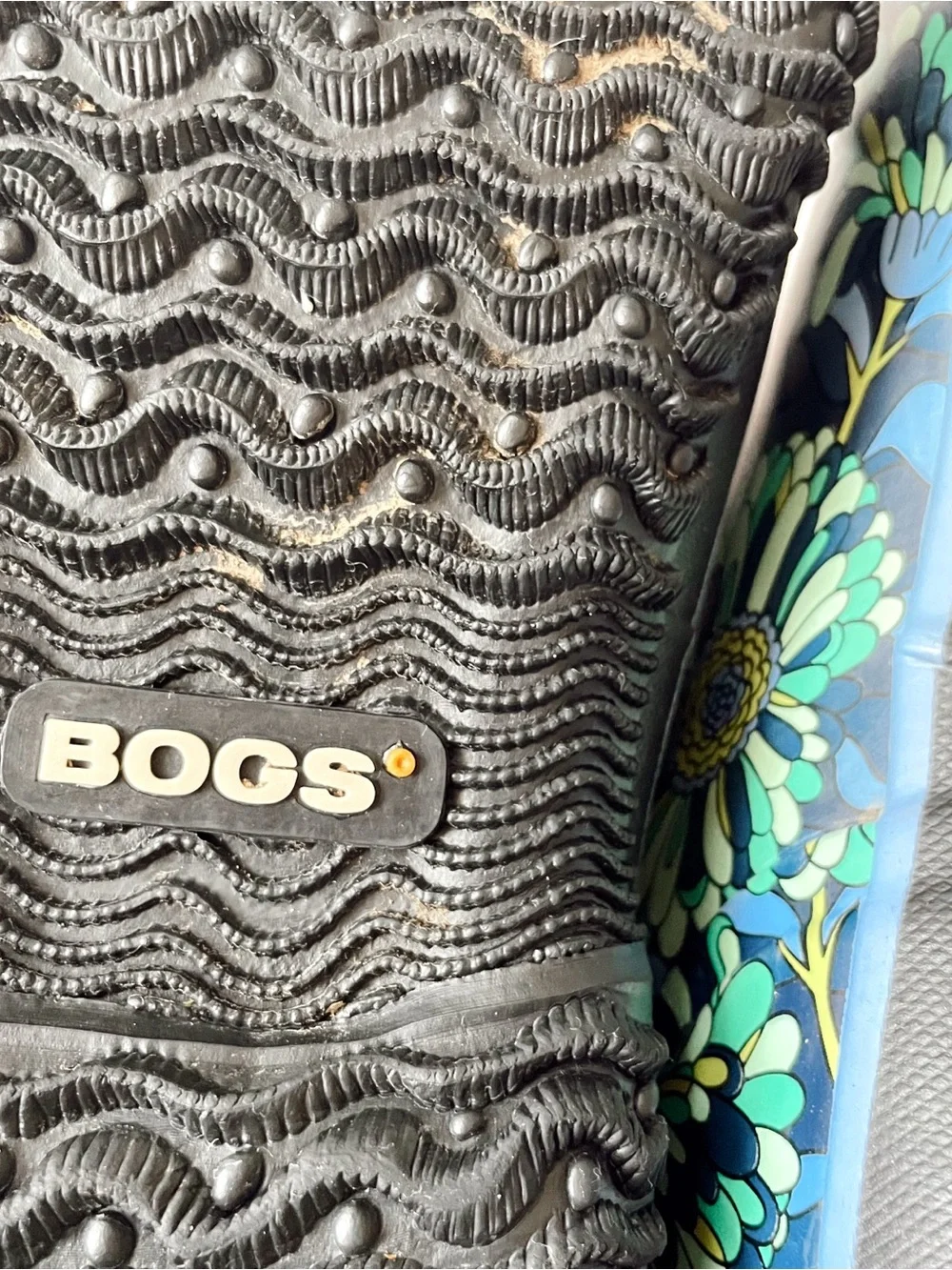 BOGS Boot Winter Snow Rain Insulated Floral Blue Green Classic High Top Navy